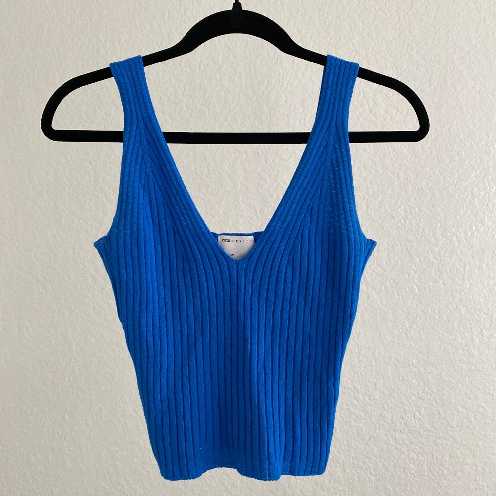 Bright blue ribbed knit cropped tank top